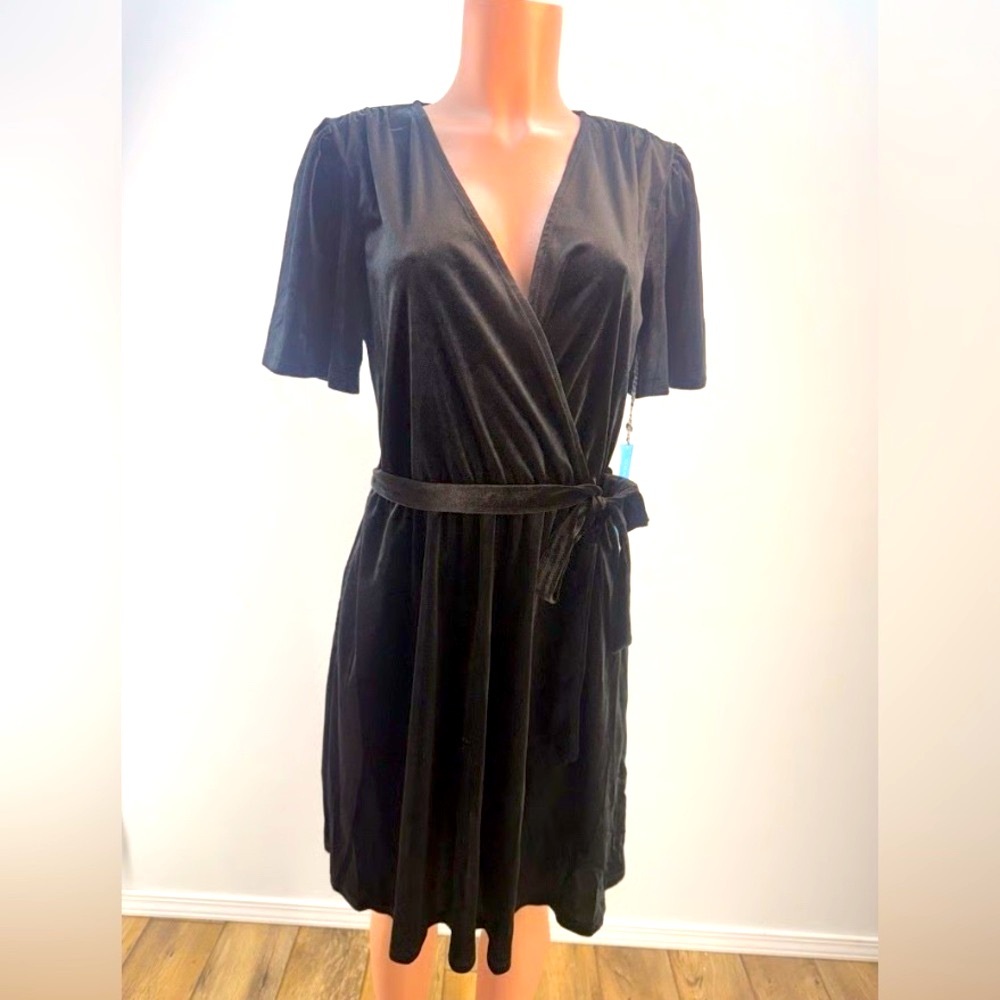 Nwt Draper James Stylish Black Velvet Dress - Picture 2 of 6